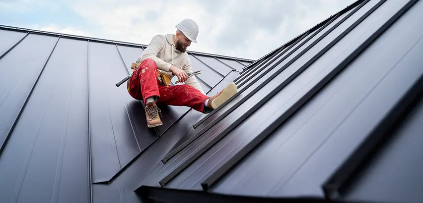 Professional Roof Valley Installation Services in Hampshire, IL